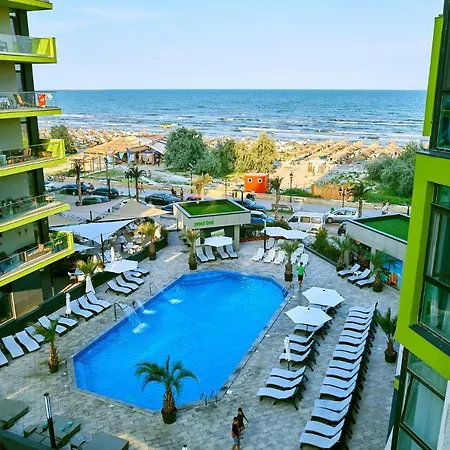 Soleil N Pools Beach Apartment *