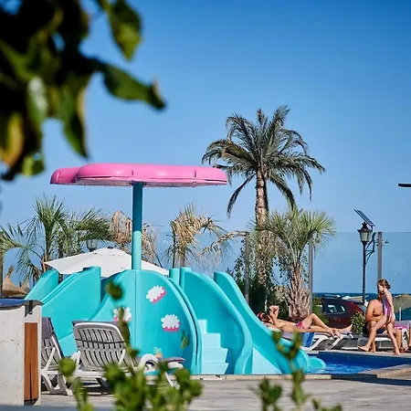 Soleil N Pools Beach Apartment *